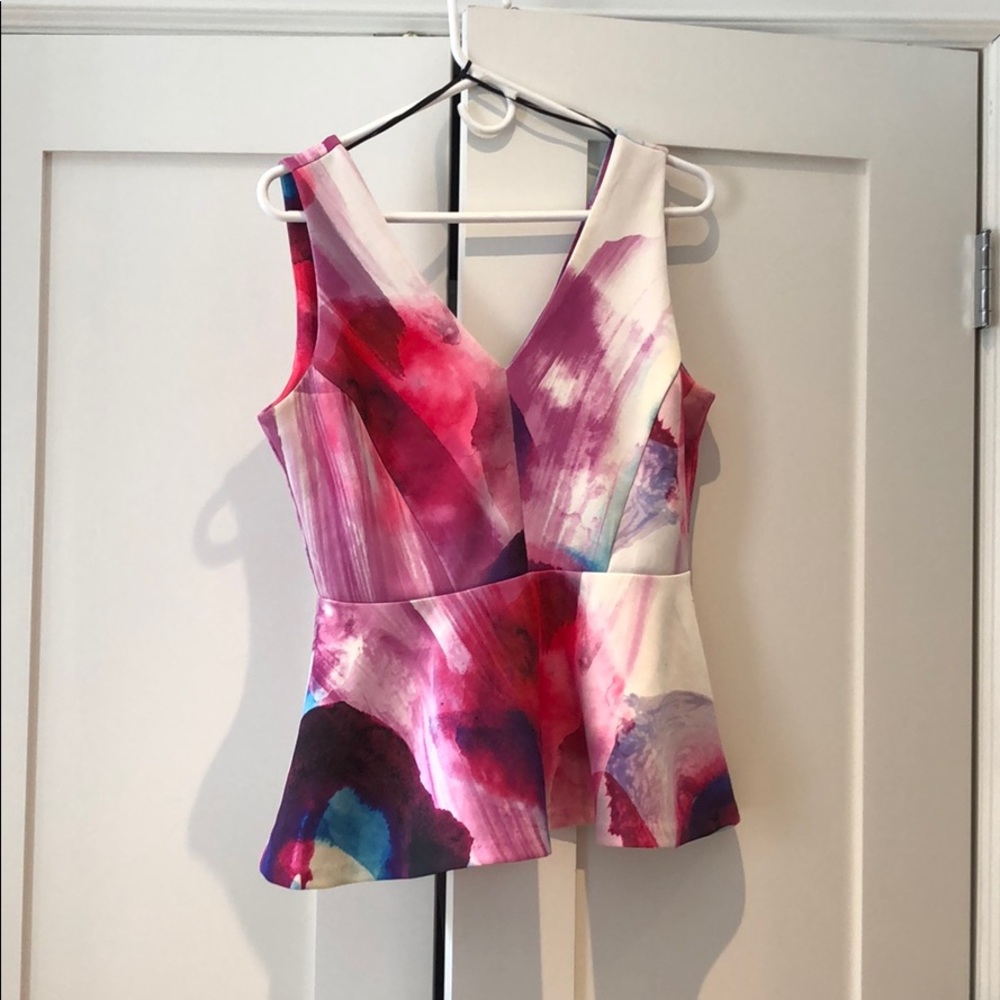 Sleeveless modern blouse